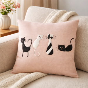 Housse de coussin patchwork chats et souris cousue main – coussin artisanal décoratifPatch d’Éli